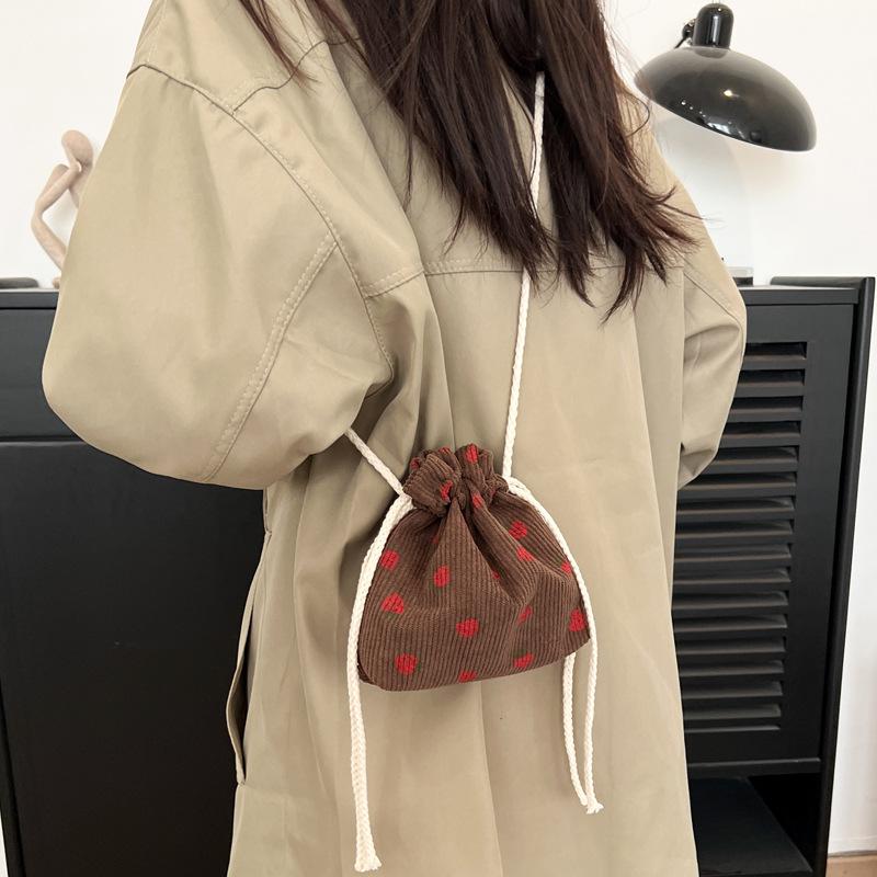 Cute strawberry bag women 2025 new fashion corduroy bucket bag simple small fresh shoulder messenger bag tide