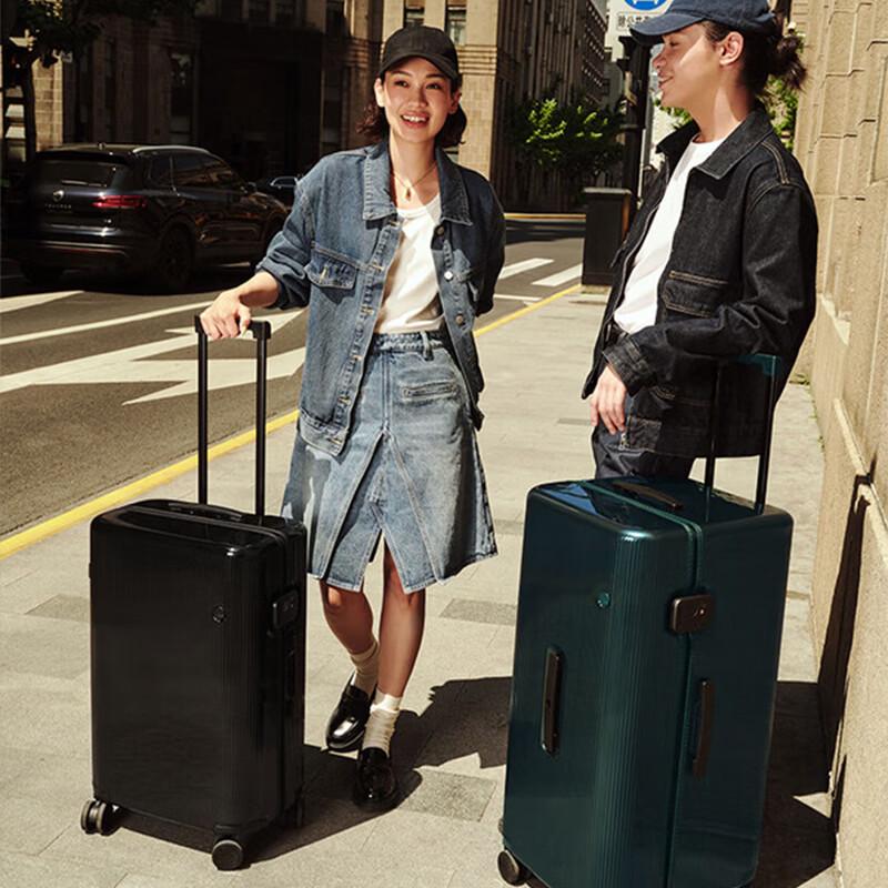ITO Lightweight PC Luggage with Universal Wheels