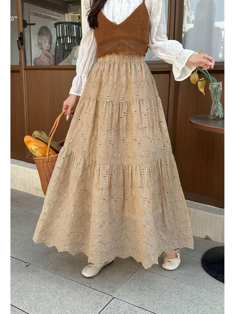 2026 Autumn Women's French Retro Elastic Waist Embroidered Hollow Out Long Skirt