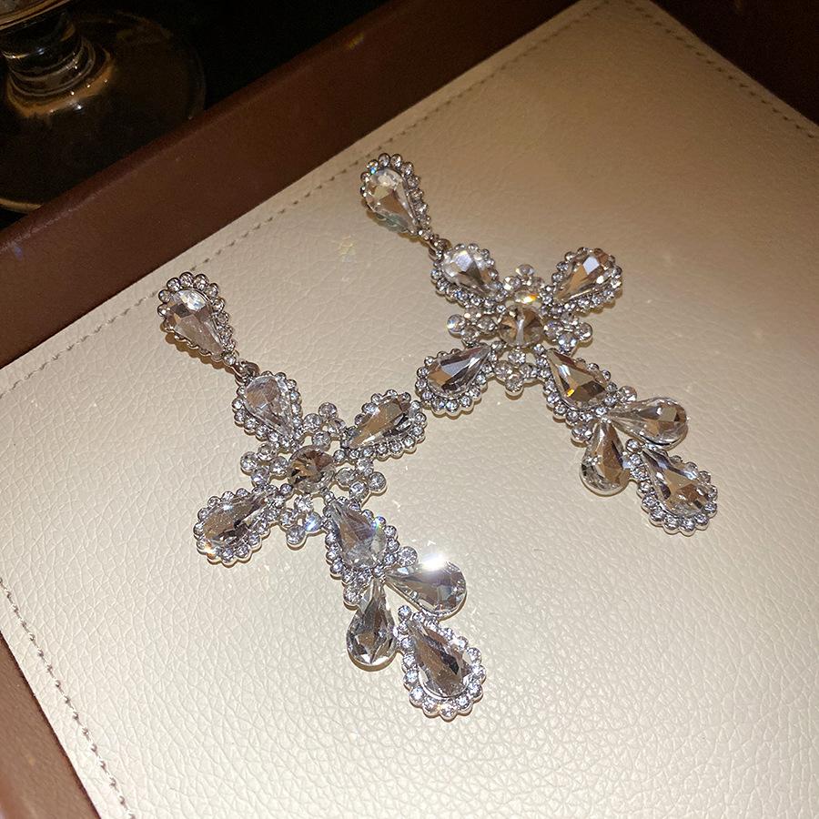 

Silver Needle Diamond Cross Water Drop Pendant Earrings Light Luxury Premium Earrings European and American Fashion Personality Temperament Earrings