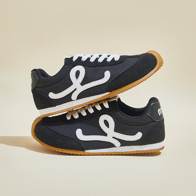 Fashion Spring Casual Shoes Women Outdoor Sports Shoes Breathable Running Shoes Comfortable Jogging Tennis Trainers Anti Slip Sneakers