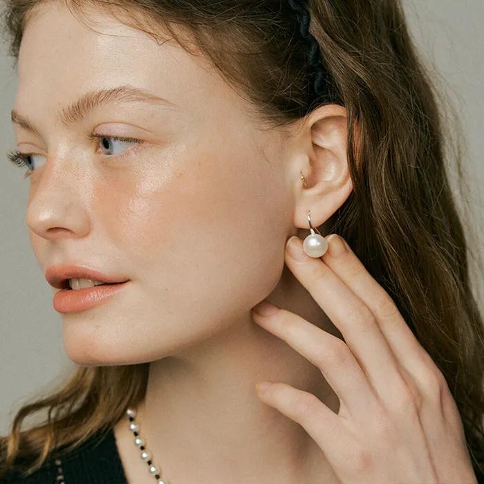 Hang a Pearl Earrings