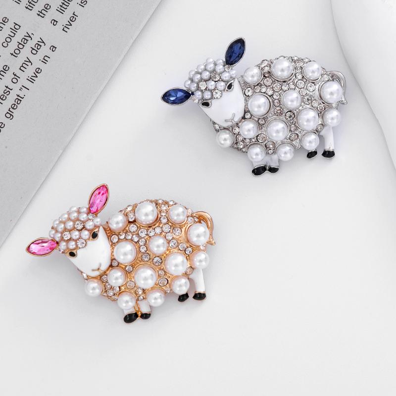 Classic Alloy Sheep Brooches For Women Unisex Animal Pins Casual Party Jewelry Accessories Gifts Decoration