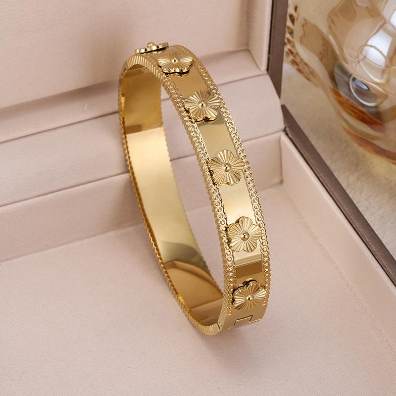 18K Gold Plated Four-Leaf Clover Stainless Steel Bracelet 3-Piece Set