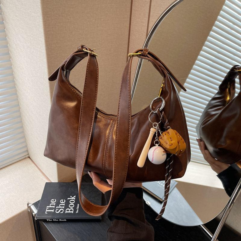 Large capacity bag women's retro new versatile niche design shoulder messenger bag commuter dumpling bag