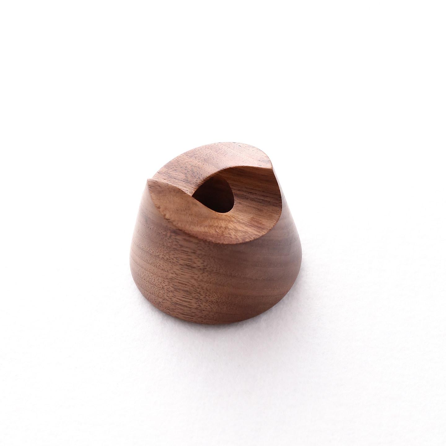 

Walnut Wood Fountain Pen Holder Stand for Dip Pen Rest Desk Organizer Desk Accessories School Office Supplies Stationery