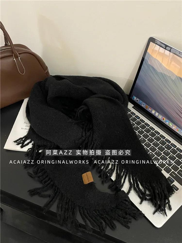 Autumn and Winter New Fashionable Versatile Wool Shawl High-end Knitted Scarf Women's Winter Warm Scarf Triangle Scarf