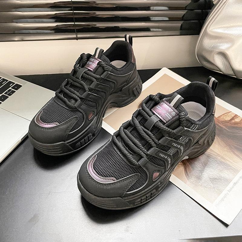 Thick Soled Color Blocked Sports Shoes 2024 New Versatile and Trendy Casual Flat Bottom Anti Slip Vulcanized Shoes for Daily Use