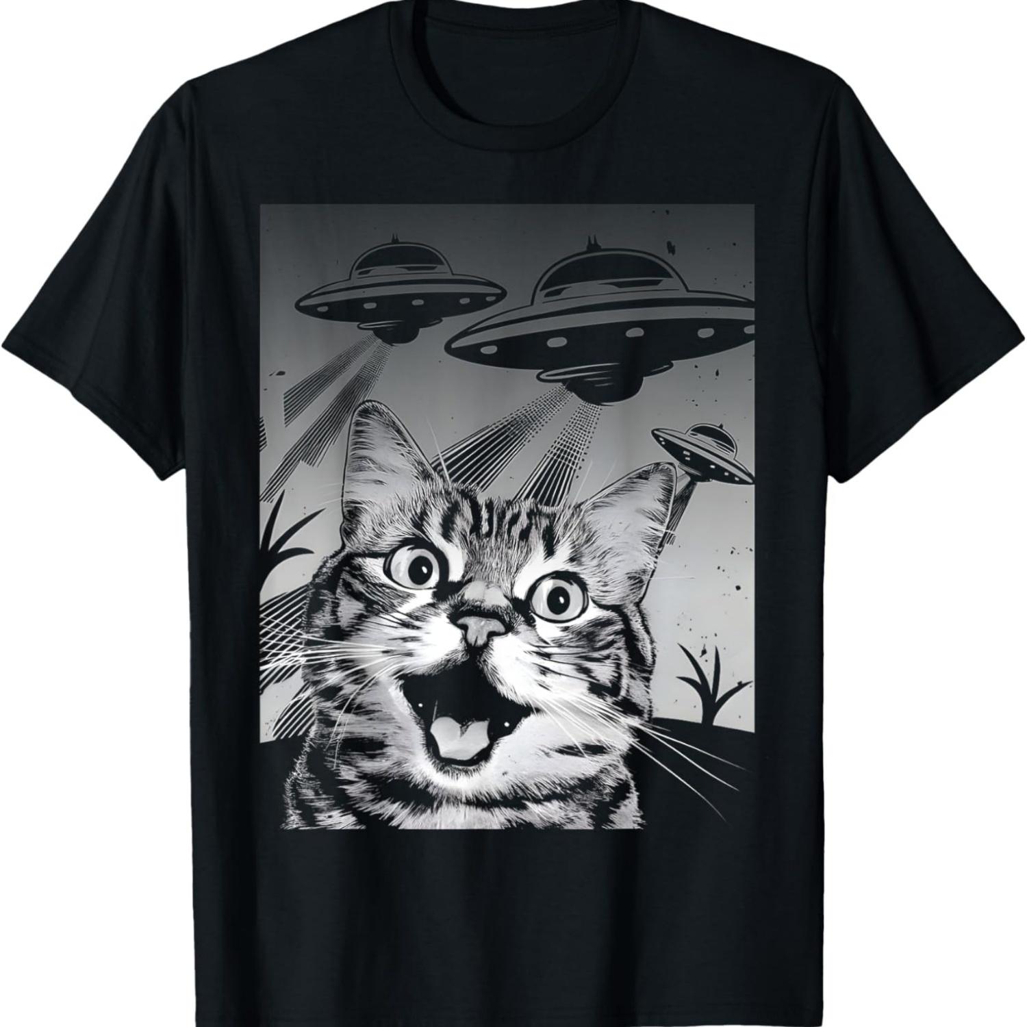 Alien Chasing Cat UFO Cat Meme T-Shirt S чёрный