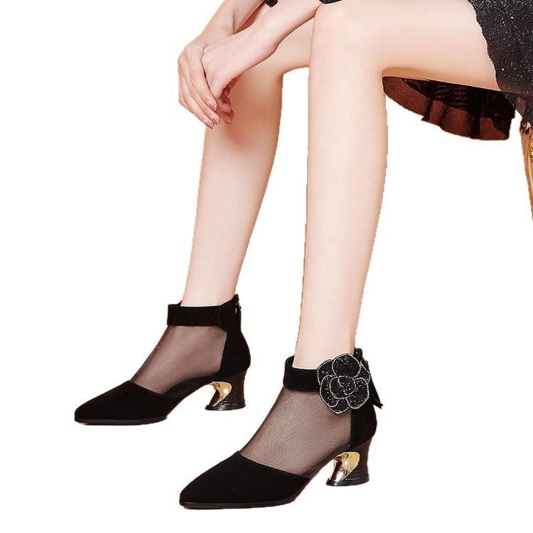 Nowe dżetowe fajne buty 2025 letnia moda siateczkowe botki sandały z siatki buty damskie ażurowe matowe szpiczaste grube wysokie obcasy