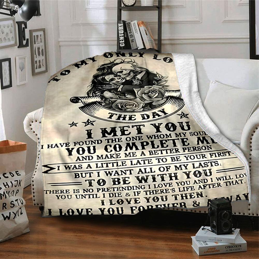 1pc Skull Love Quote Blanket, Lightweight Flannel Throw For Sofa, Bed, Travel, Camping, Livingroom, Office, Couch, Chair, And Bed,