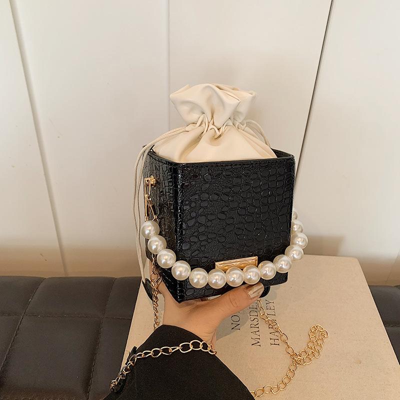 

Простая сумка-ведро женская 2024 новый тренд мода иностранный стиль популярная сумка простая повседневная сумка через плечо чёрный