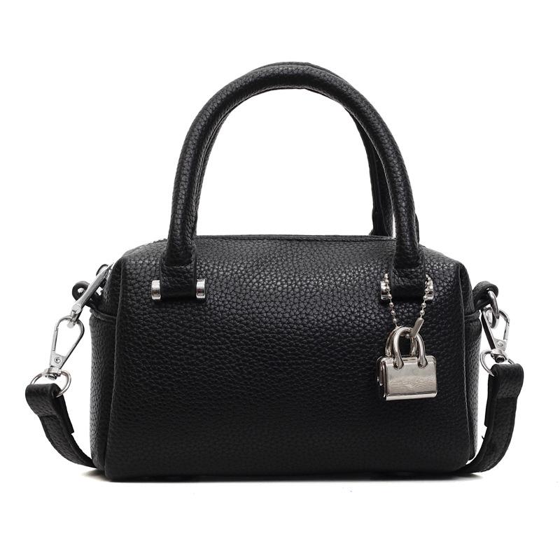 Solid Color Portable Women's New Fashionable Versatile Shoulder Messenger Bag