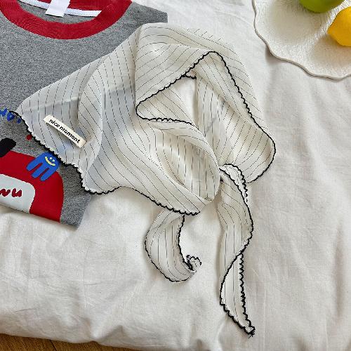 Aesthetic Thin Headscarf Neckerchief Versatile High-End Triangle Scarf for Women Artistic Fashion Outwear Bandana for Girls