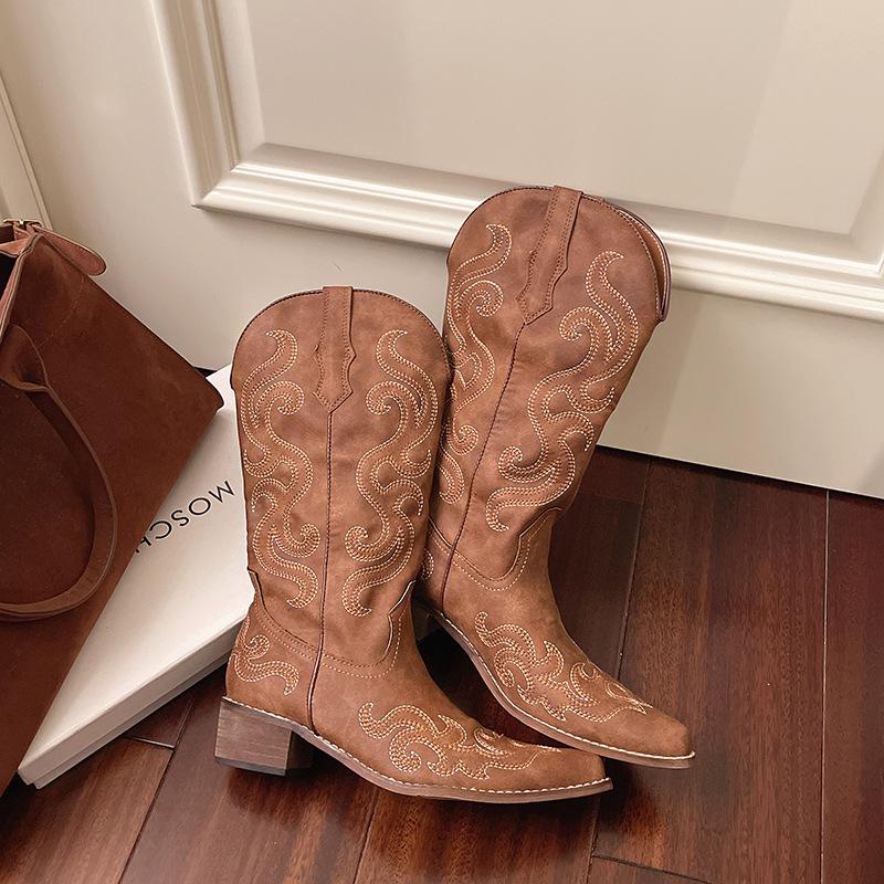 

Ретро женские ботинки с острым носком на толстом каблуке, ботфорты, рыцарские ботинки, осень 2025, новые вышитые полусапоги, ковбойские ботинки в западном стиле 42 коричневый