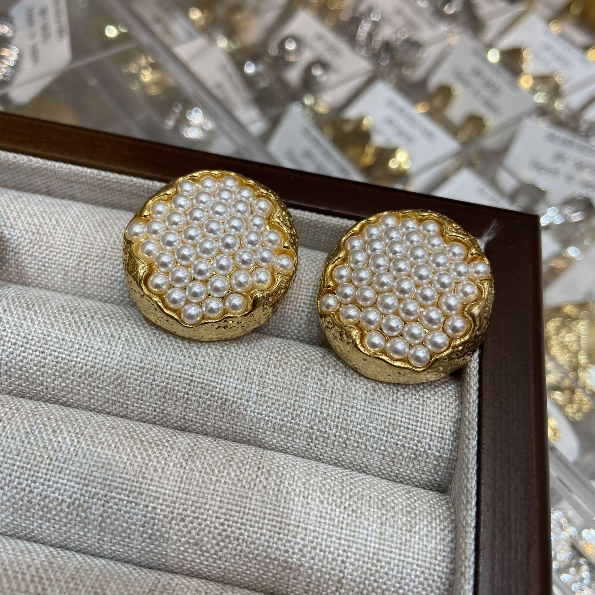 

French Design Sense Round Honeycomb Stud Earrings Women S Fashion High Sense Rice Bead Earrings Copper Plated Real Gold Jewelry Batch
