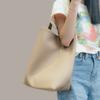 First layer cowhide large bag women's new genuine leather women's bag bucket bag women's versatile commuter large-capacity shoulder bag