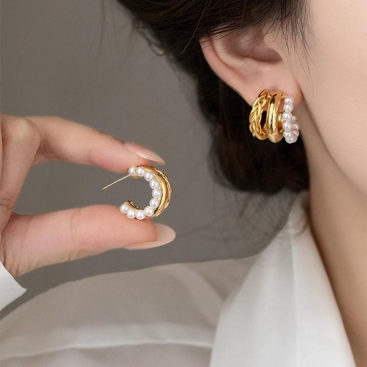 Heavy Industry Metal Winding C-Shaped Circle Earrings Simple And Stylish Three-Layer Semicircular Ear Buckles Exaggerated Stud Earrings