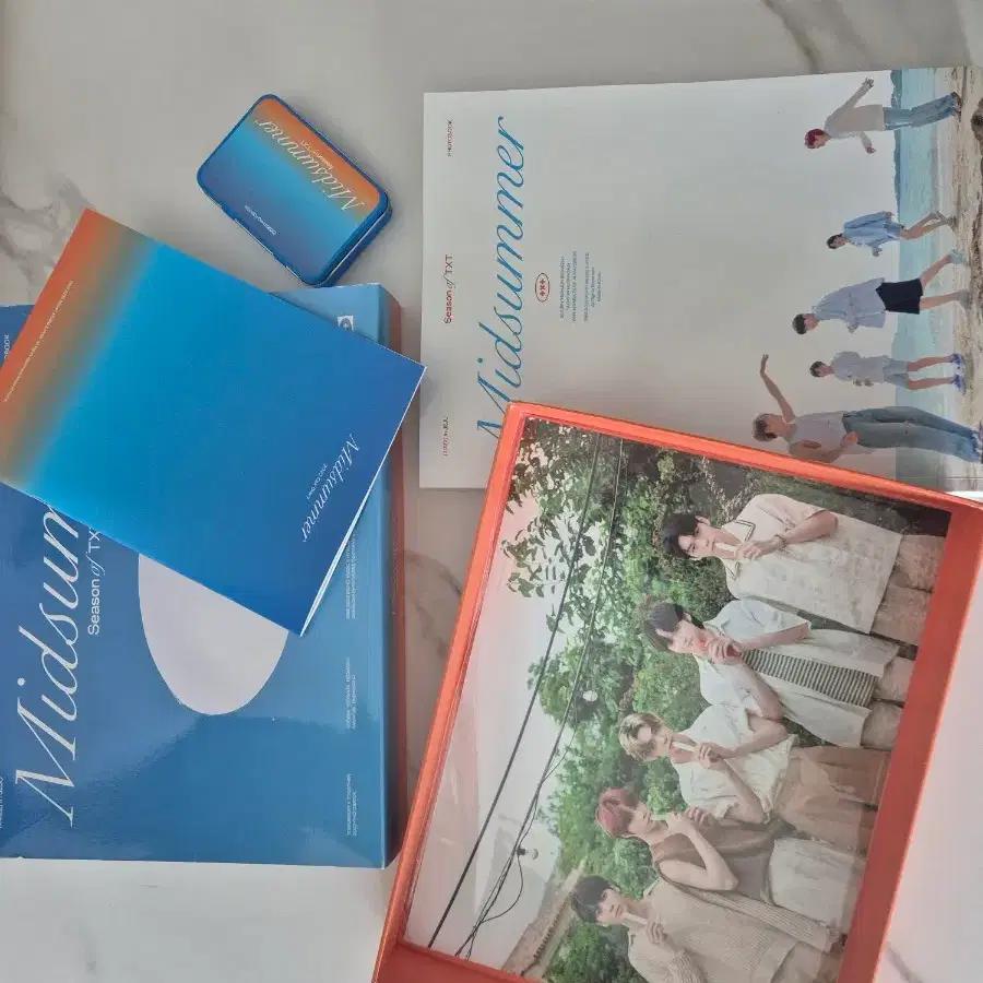 TXT 4 Types of Photobooks Used