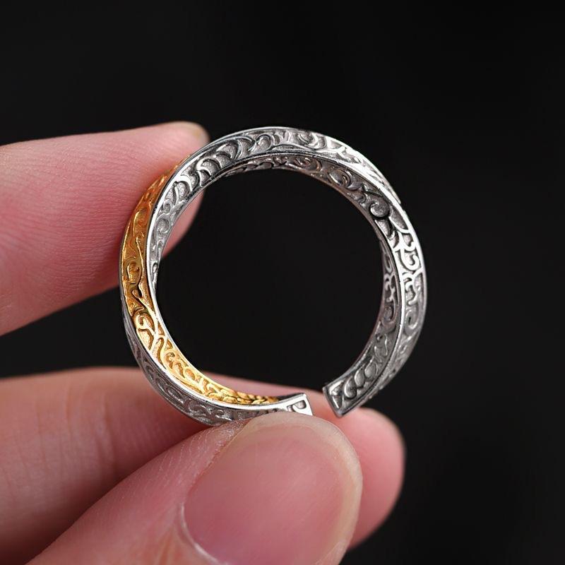Vintage Mobius Ring With Two Tone Acanthus Pattern Unisex Adjustable Band Retro Artistic Fashionable Versatile Jewelry