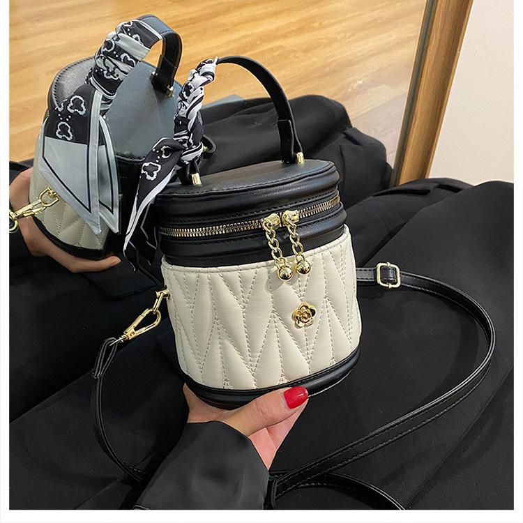 

Rhombus bucket bag women s summer new trend shoulder bag versatile high sense messenger bag handbag білий