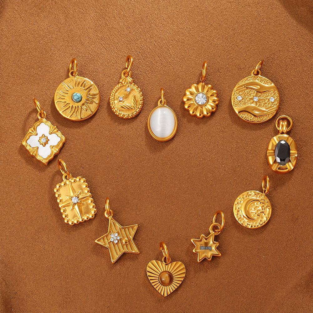 European & American Stainless Steel Sun Design Niche Jewelry - Luxurious, Non-Fading Star Gold for Women