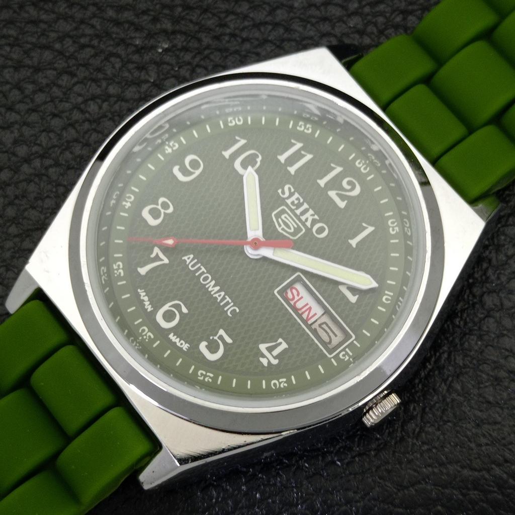 REFURBISHED VINTAGE SEIKO 5 AUTOMATIC JAPAN MENS GREEN DIAL WATCH A435125-2 R122-a435125