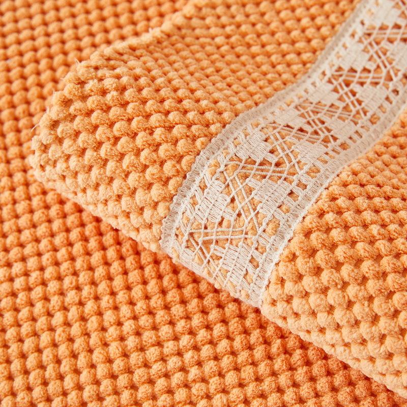 Подушка для дивана на все времена года — фото 6