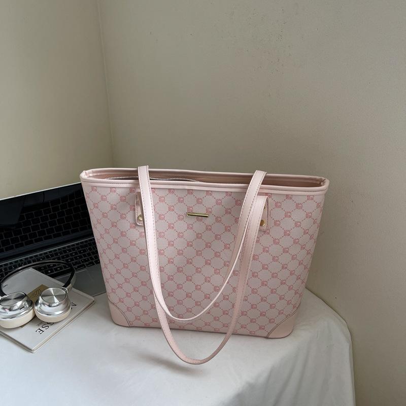 Casual High-value Tote Bag Women's New Hand-carried Commuter Bag Fashionable Going Out Large-capacity Shoulder Bag