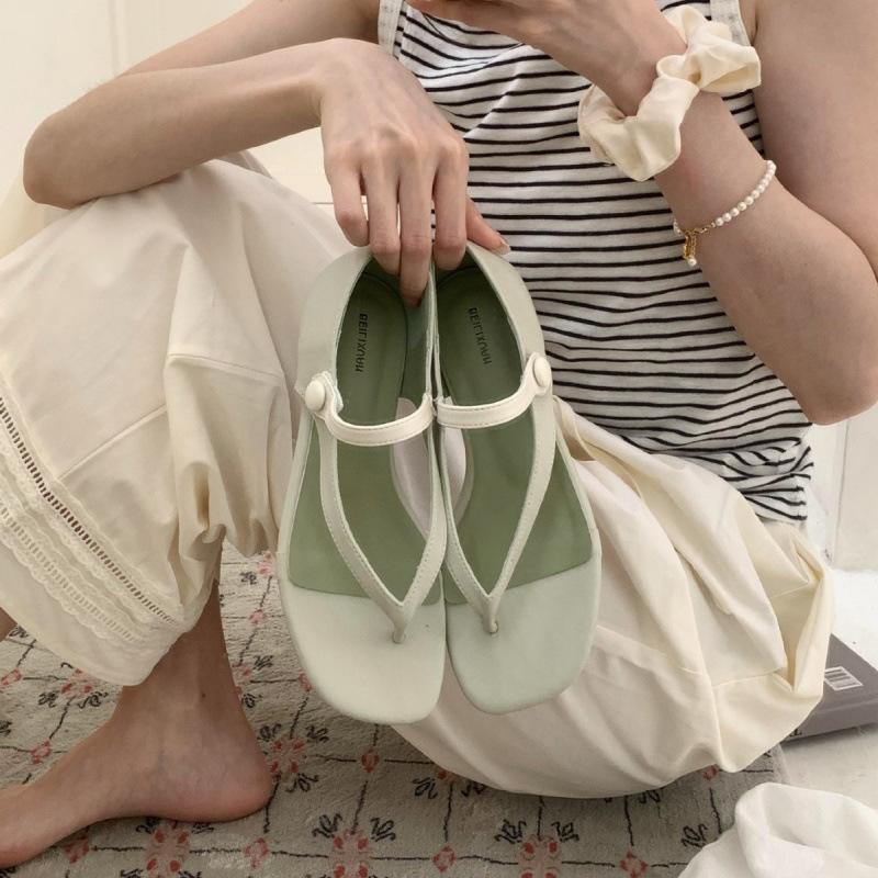 

Flat toe sandals women s new single shoes fashionable versatile not tired feet shoes women 39