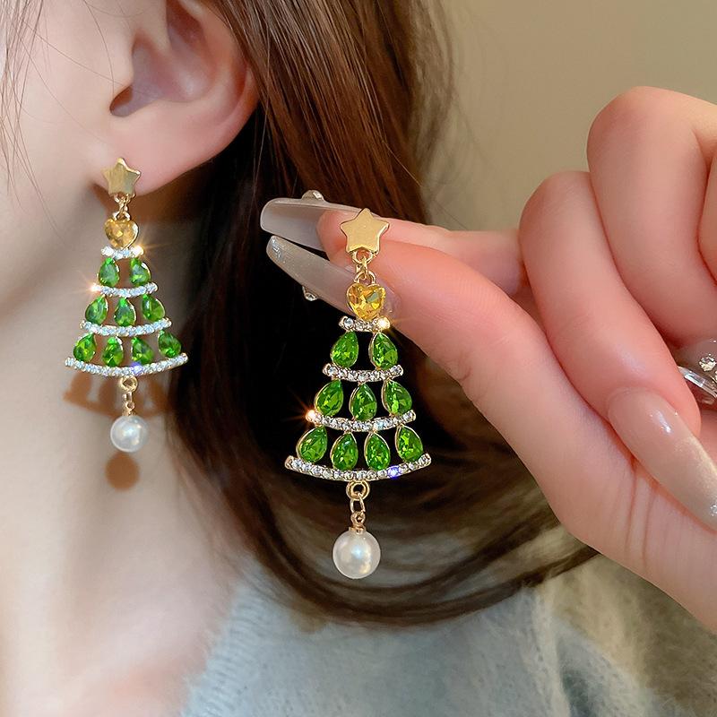 Star-studded Christmas tree imitation pearl fringed silver needle earrings fashion light luxury temperament earrings