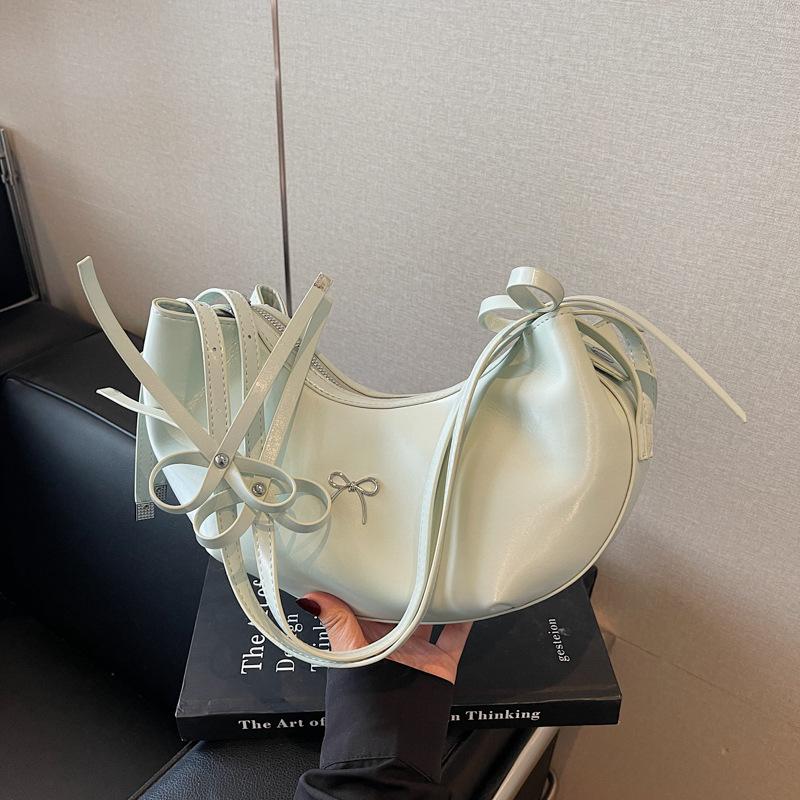 

Large capacity bag women s summer new niche design pleated shoulder bag casual commuter dumpling bag зелёный