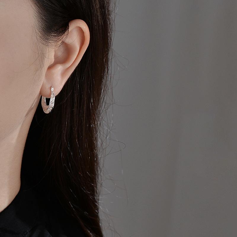 Allsidige øredobber med uregelmessig lavatekstur