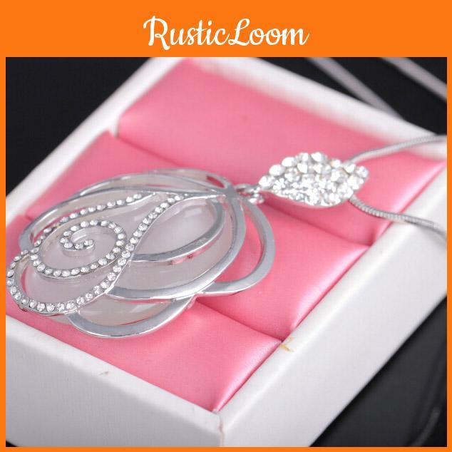 Fashionable Stainless Steel Sweater Necklace For Women With Rose Flower Design