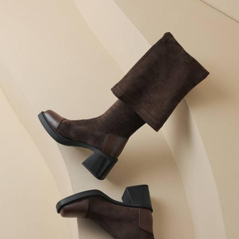 Korean version autumn and winter suede large size knee boots solid color rubber sole non-slip comfortable thick-soled leather boots new Martin b