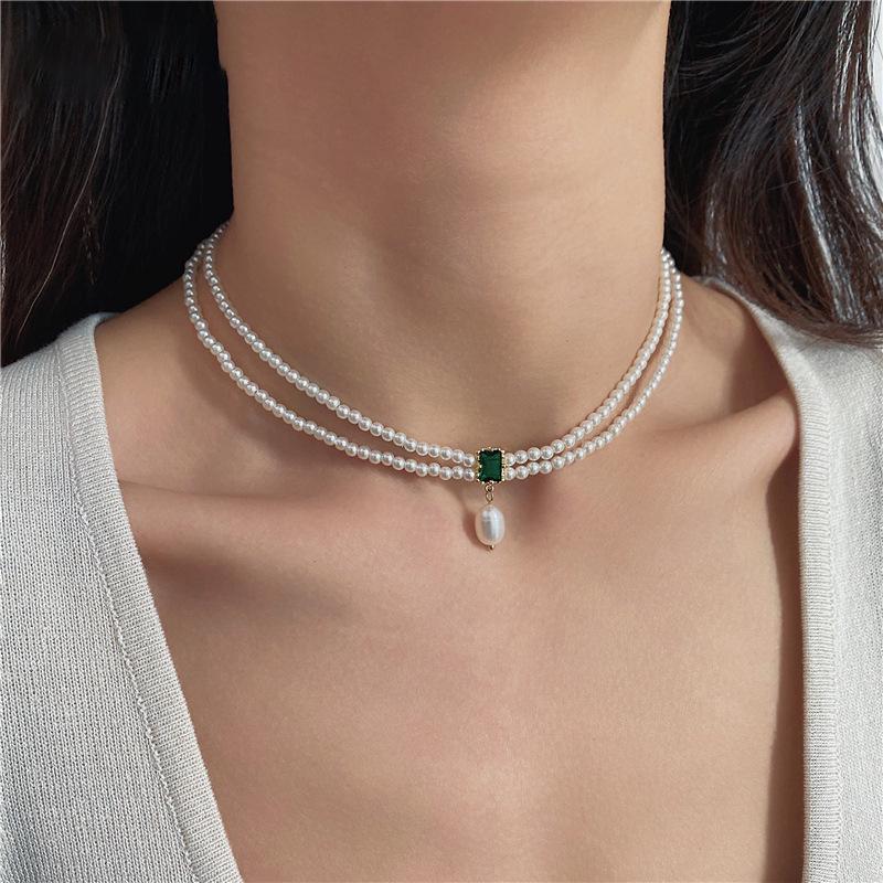 Gold-Plated Natural Pearl Necklace: Elegant Clavicle Chain with Retro High-End Style for Women