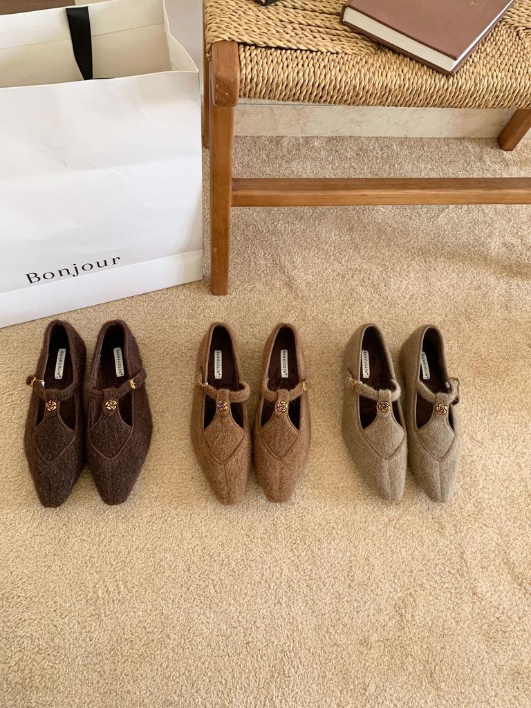 French one-word buckle with Mary Jane shoes shallow mouth splicing retro camellia commuting height increase single shoes women's commuting style