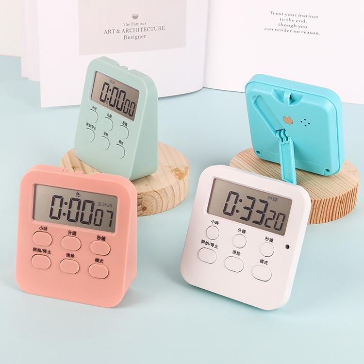 Un timer elettronico semplice ed elegante per la cucina di casa, la sveglia degli studenti e la gestione del tempo di studio.