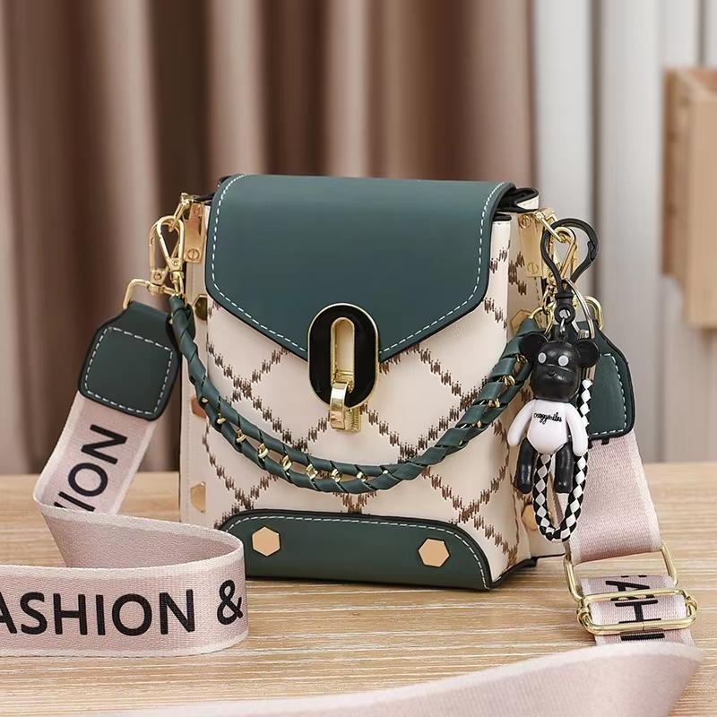 Korean Version of Simple and Fashionable Small Square Bag Fashionable Versatile Shoulder Messenger Bag Trendy Mini Mobile Phone