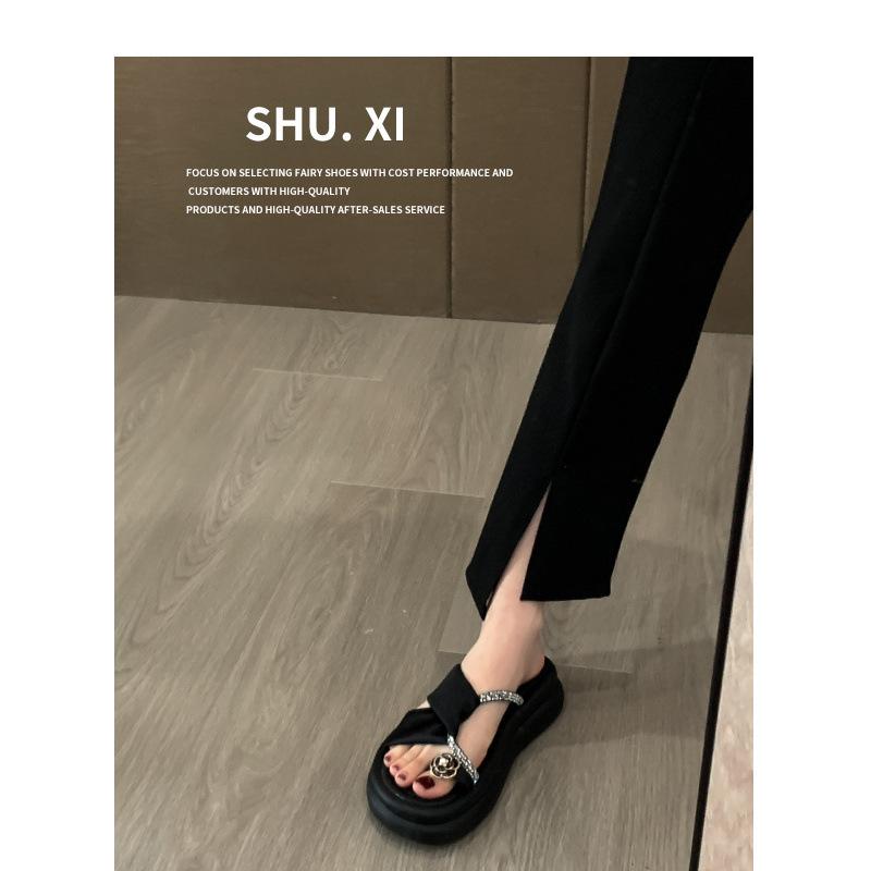 High-end French Flat-bottomed Slippers for Women's Outer Wear 2025 Summer New Niche Metal Flower Fashion Thick-bottomed Sandals