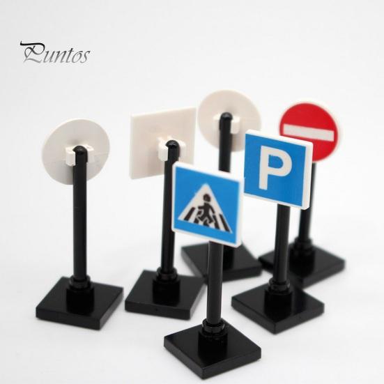 6 Stück Verkehrsspielzeug Ornament Puppenhaus Verkehrsstraßenschilder Set Mini Wegweiser Absperrung für Puppenhaus Dekoration