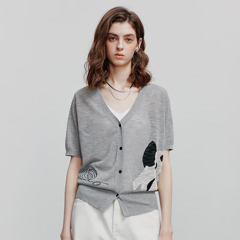 Chuyu Women's V-Neck Cat Jacquard Knit Top