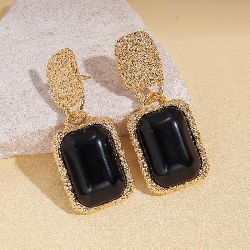 Vintage Black Resin Square Geometric Pendant Earrings for Women Fashion Metal Wrinkled Pattern Irregular Earrings Chic Jewelry