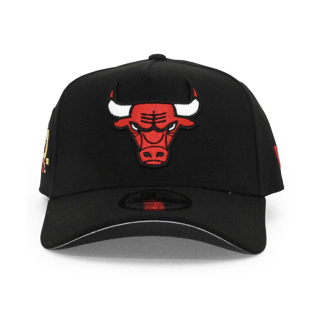 New Era 9FORTY Chicago Bulls NBA 40th Anniversary Snapback Cap In Grey with Colored Brim and Side EU 940AF Bottom, Black, Patches. Exclusive. A-Frame.