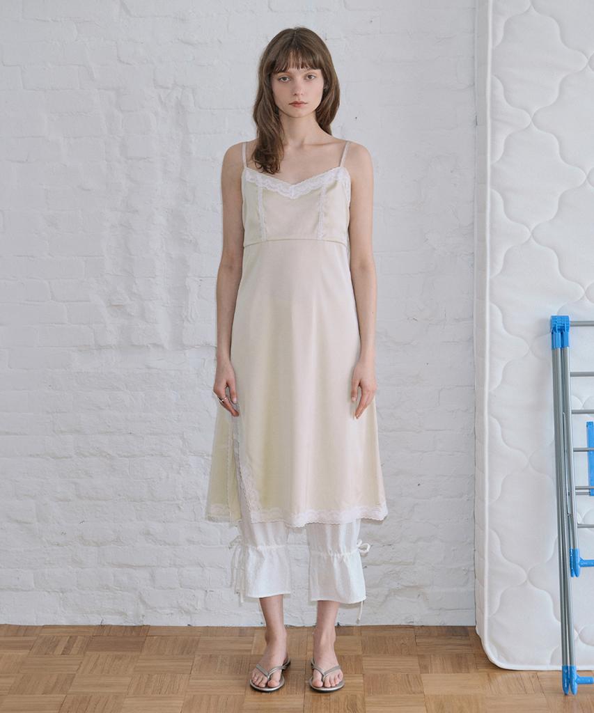 Sinun Satin Lace Ribbon Onepiece (Cream)