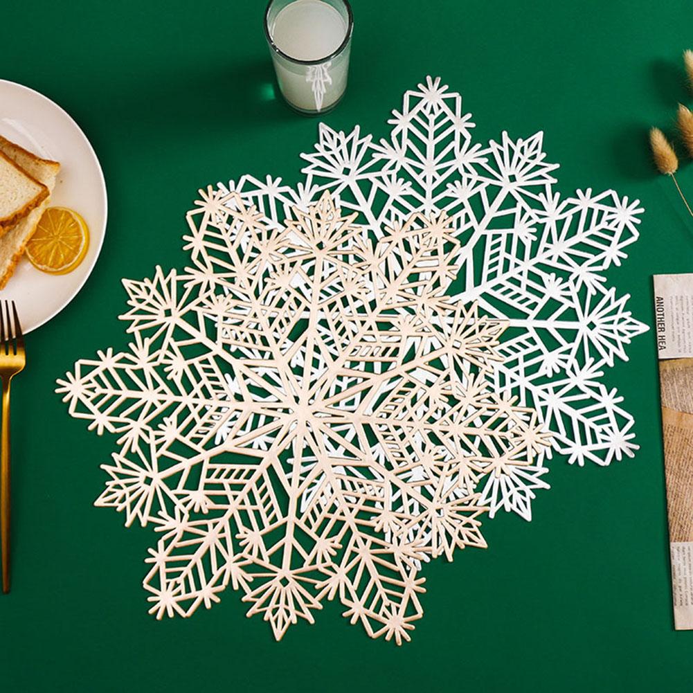 Coaster Set of 4 Christmas Snowflake Placemats Festival Decor PVC Coaster Washable New Year Party Pad Table Placemat Table Decor