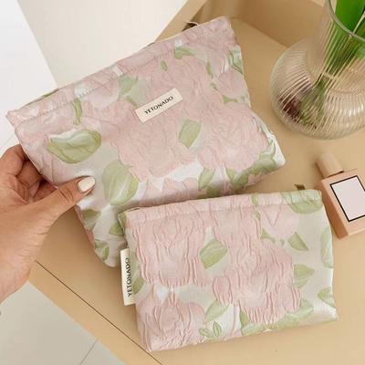 Polyester Canvas Flower Clutch Bag Flower Pattern Zipper Closure Makeup Bag Portable Large Capacity Travel Toiletry Bag