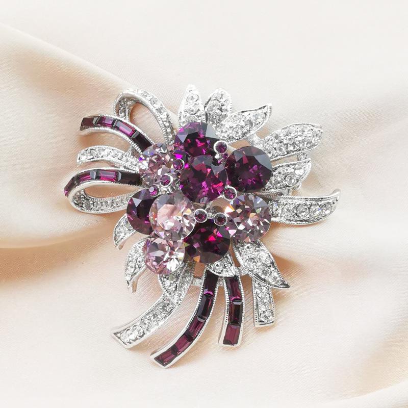 Korean Style Crystal Rhinestone and Pearl Brooch Corsage: Simple Fashion Fabric Coat Pin