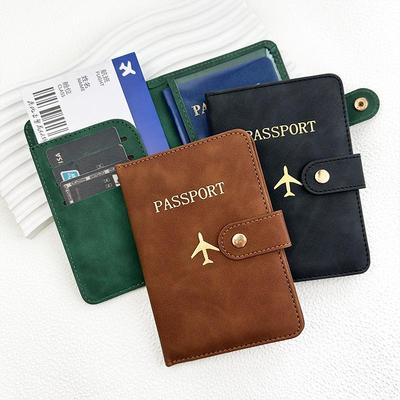 Set Porta Passaporto in Pelle con Stampa a Caldo Transfrontaliera e Fibbia Metallica