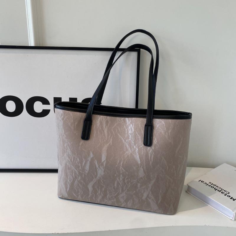 Tote bag women's new large-capacity commuter bag autumn and winter versatile shoulder bag fashionable college student class bag